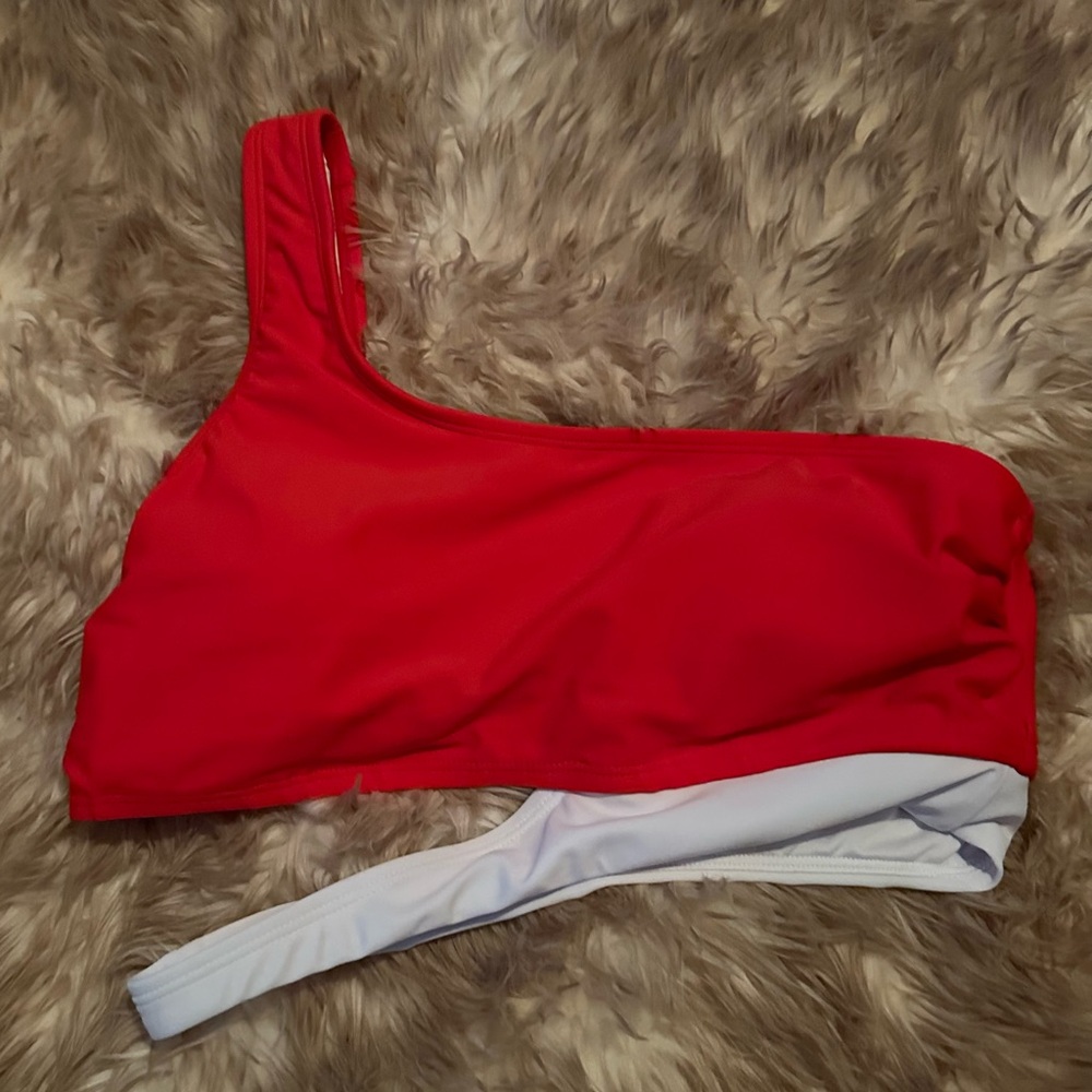 CUPSHE Chasing Sunshine Asymmetrical Bikini Top - Picture 7 of 8